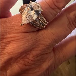 Vanna K for Bella Luce 7. 93CTW Pear Shape & Round Eternity Ring